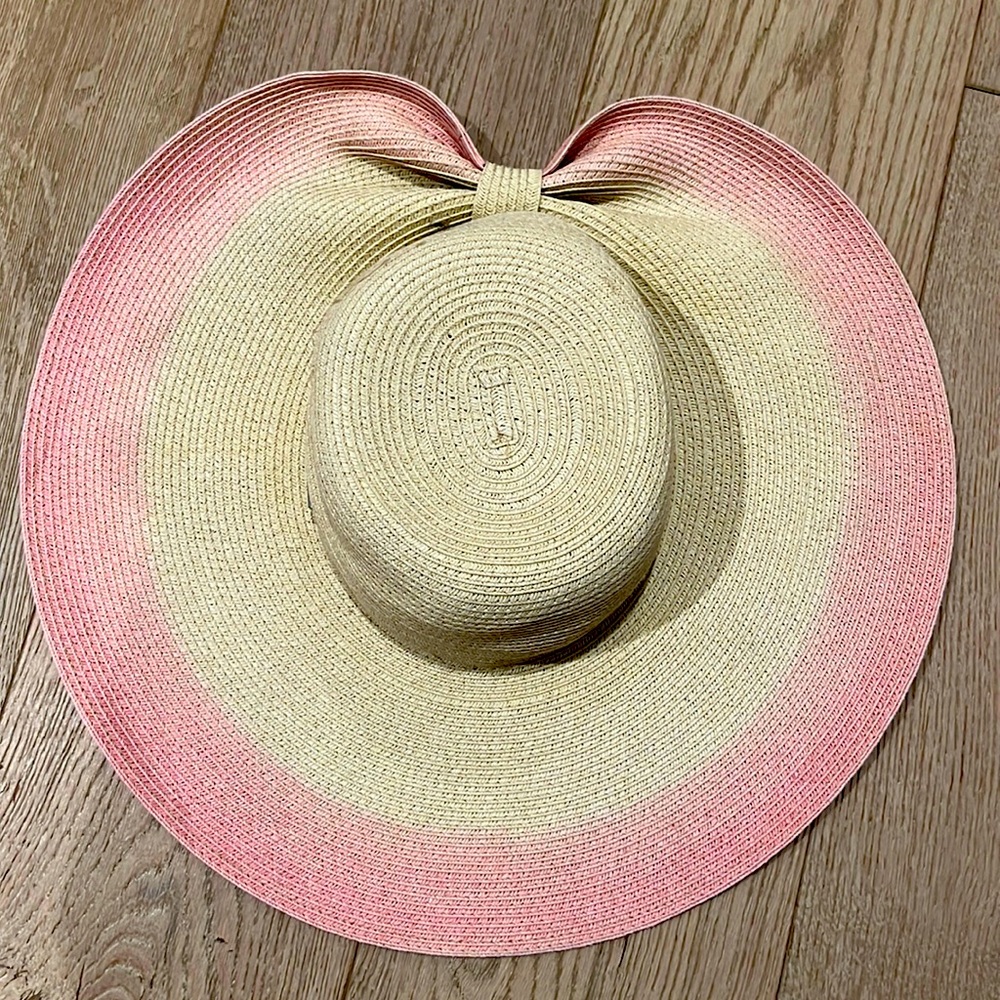 Beach hat